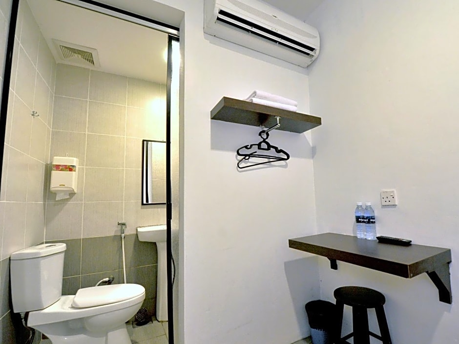 Place2stay @ Rh Plaza Hotel