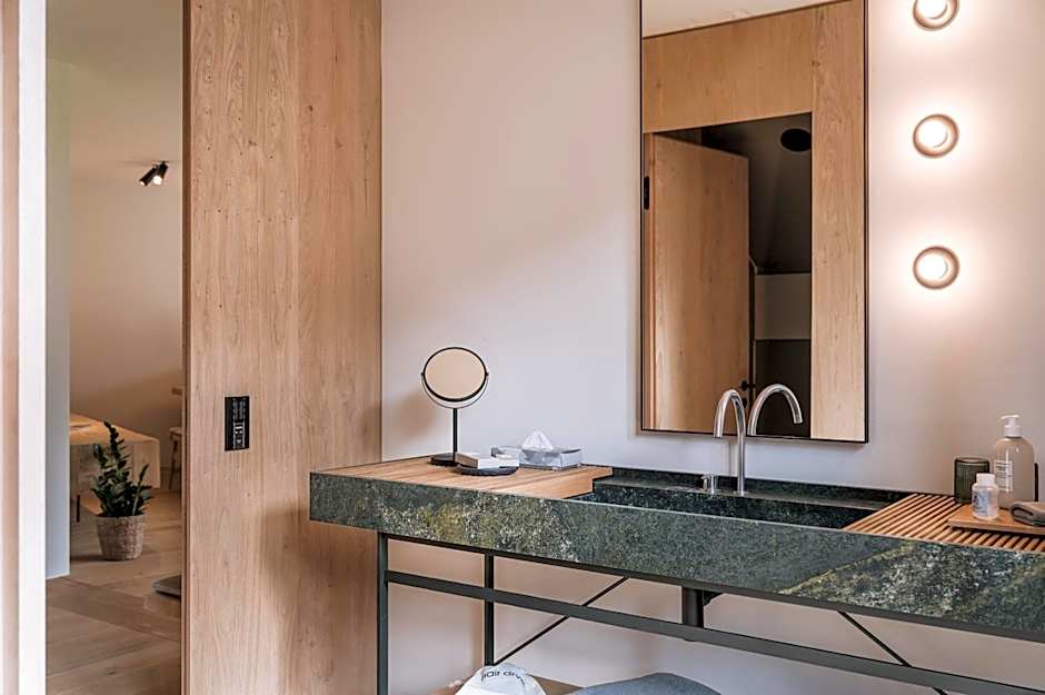 zelloon boutique hotel