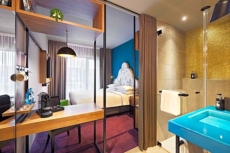 me and all hotel Dusseldorf Oberkassel, by Hyatt