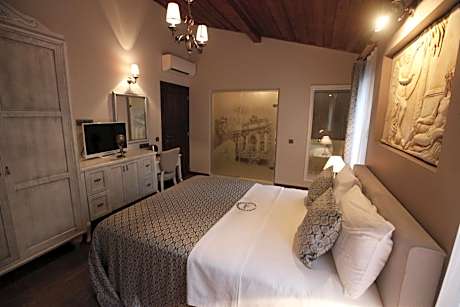 Superior Deluxe Double or Twin Room