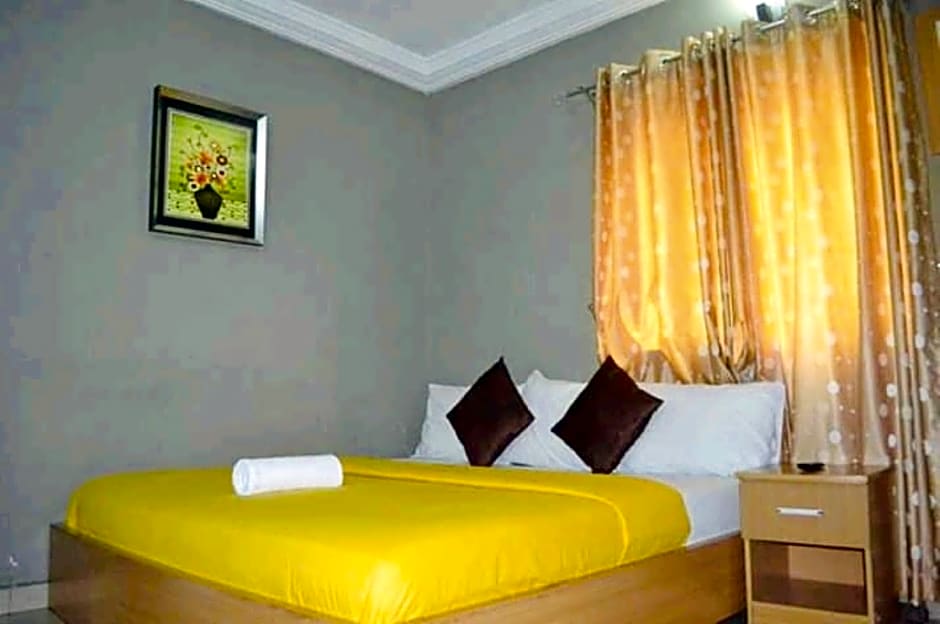 De Lawrence Court & Suites