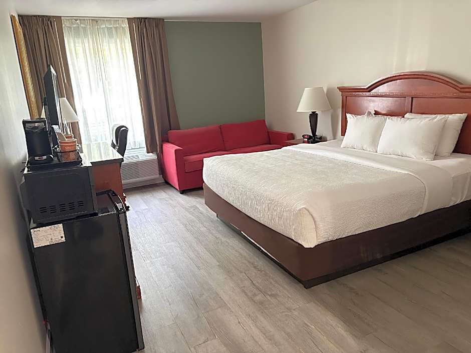 Photo 1 of 2 of 1 King Bed
