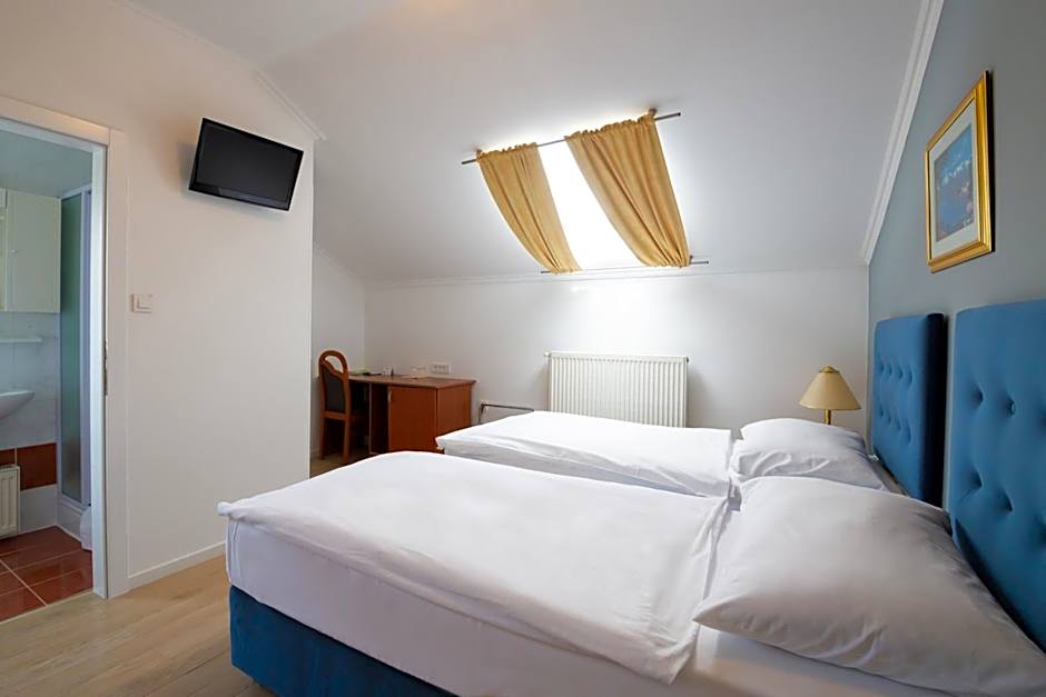 Hotel Vila Tina