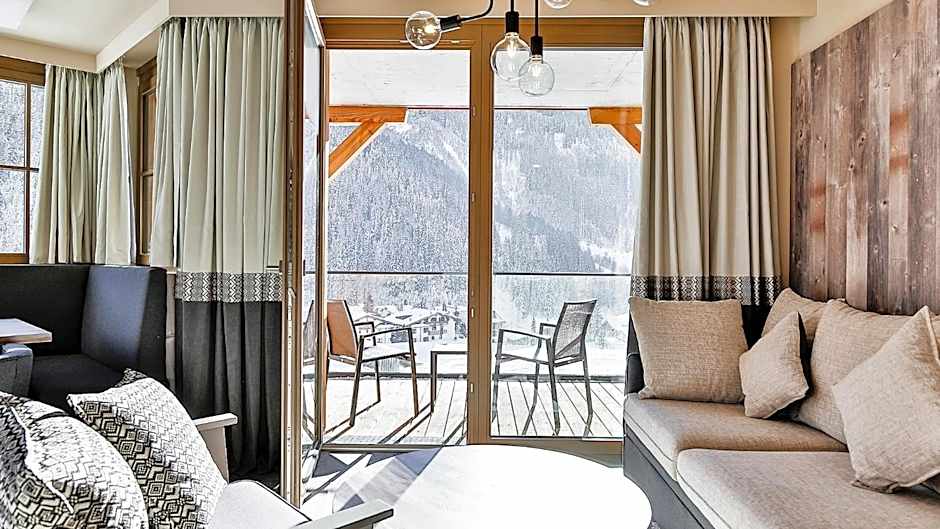 Mountain Spa Residences