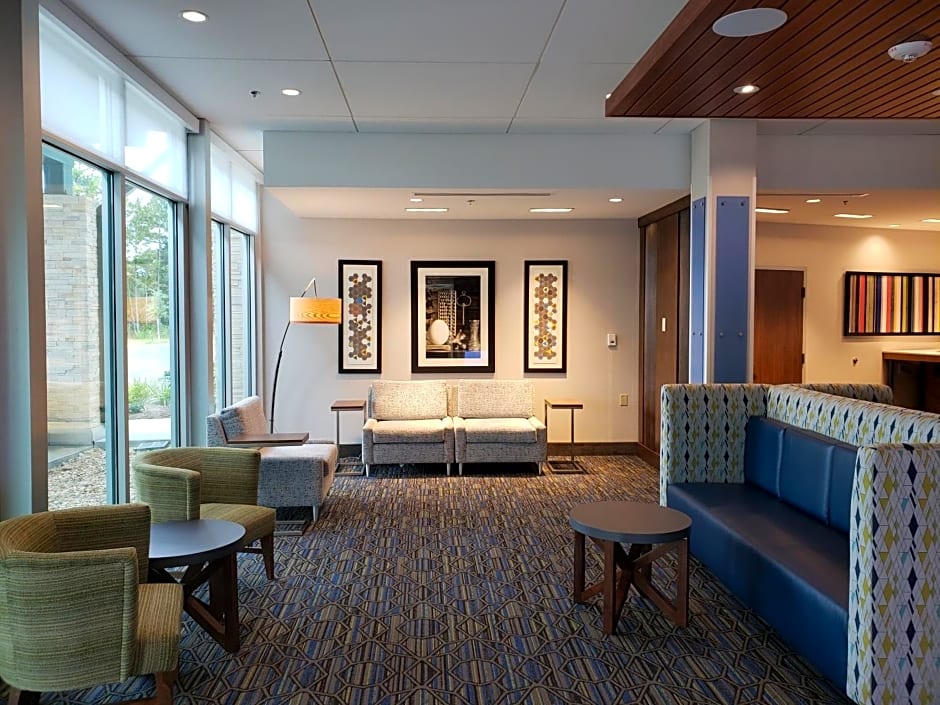 Holiday Inn Express & Suites - Savannah N - Port Wentworth