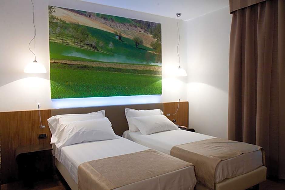 HM MotelHotel