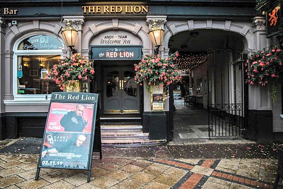 OYO The Red Lion Hotel