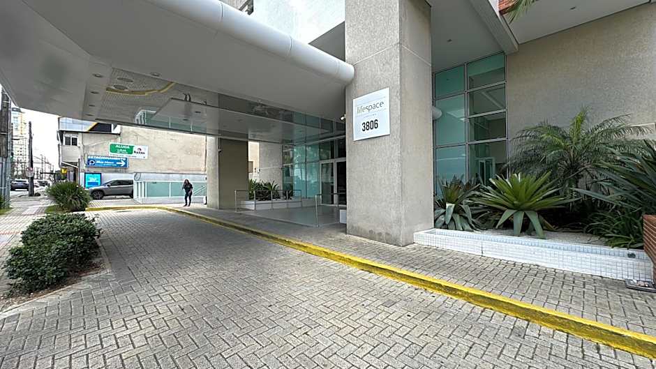 Studio Batel com ótima localização