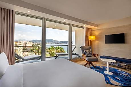 Bay View Suite with Terrace