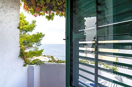 Calampiso Resort