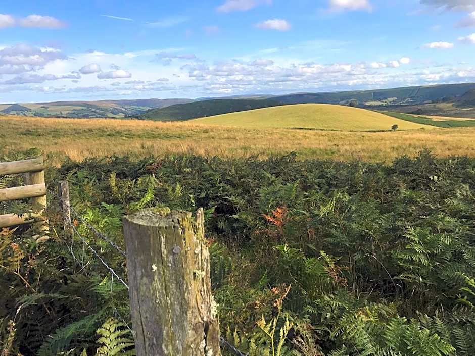 Upper Gilwern Quarry Hut