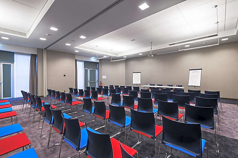 Golden Tulip Marseille Euromed