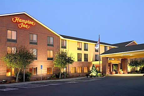 Hampton Inn By Hilton Medford