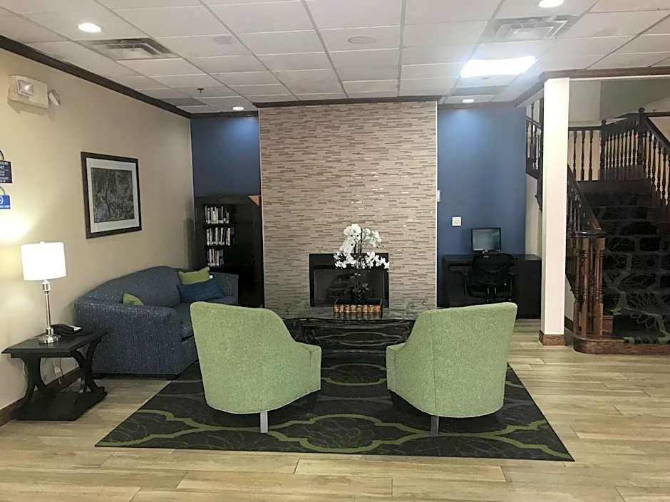 Days Inn & Suites by Wyndham Tucker/Northlake