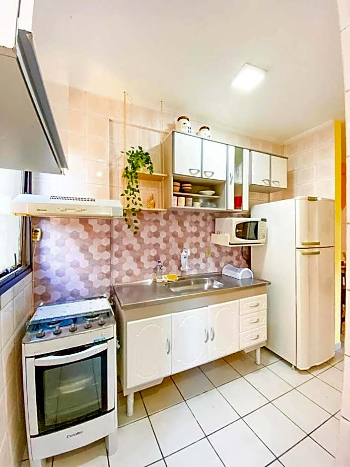 Apto lindo e aconchegante com piscina 202A