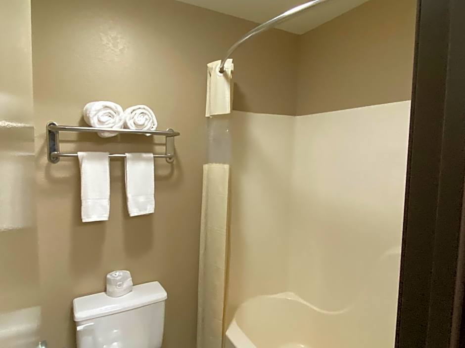 Super 8 by Wyndham Independence KS