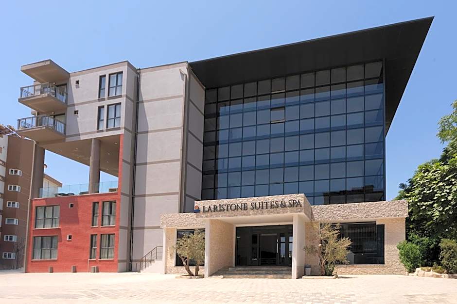 Laristone Suite Spa Hotel