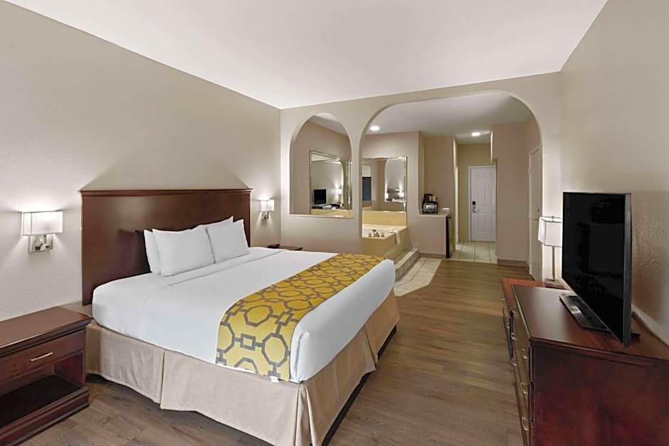 Baymont by Wyndham Houston TX