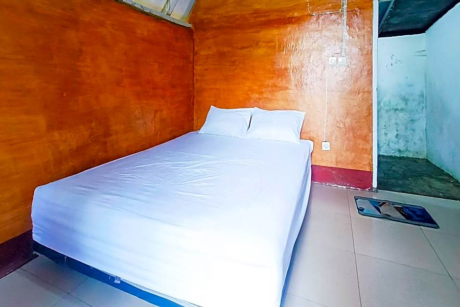 Rejeng Bungalow Near Gangga Waterfall Lombok