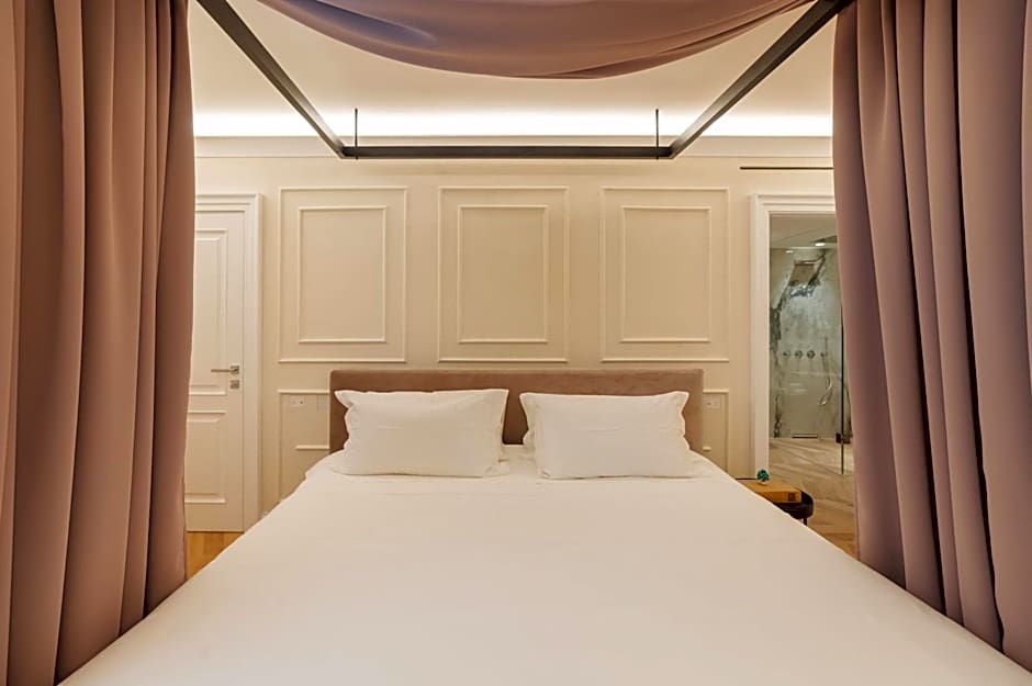 Naxi Suites
