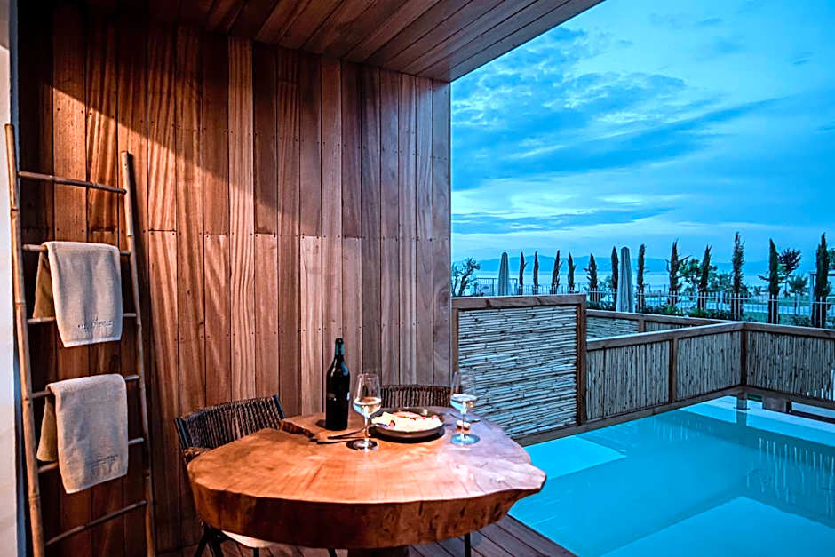 King's & Queen's Afitos - Suites With Private Pool