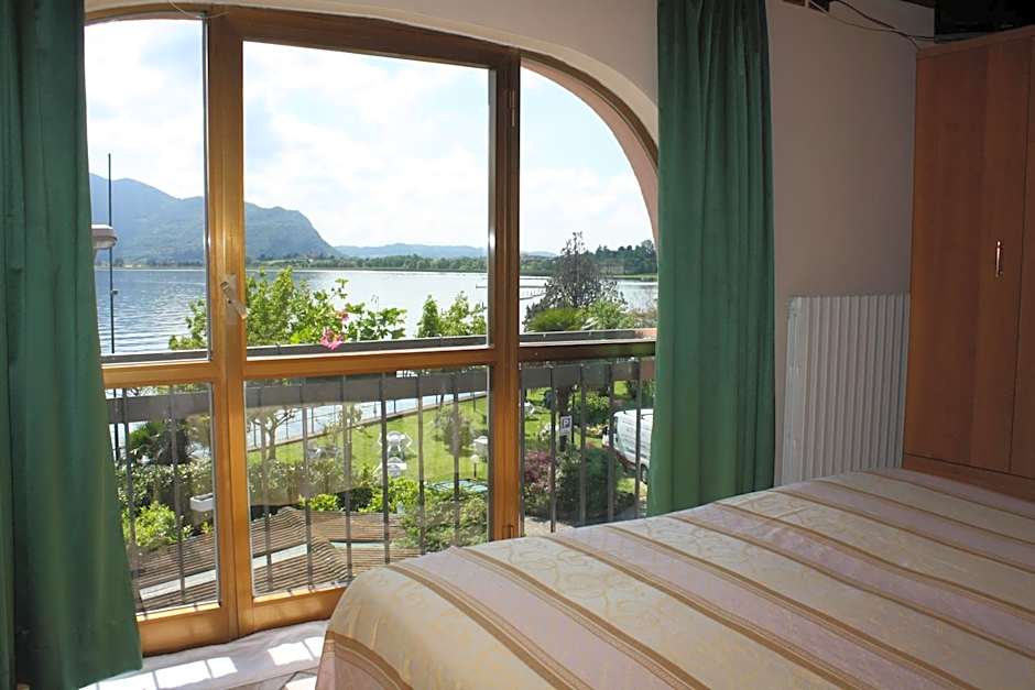 Albergo Ristorante Punta Dell'Est