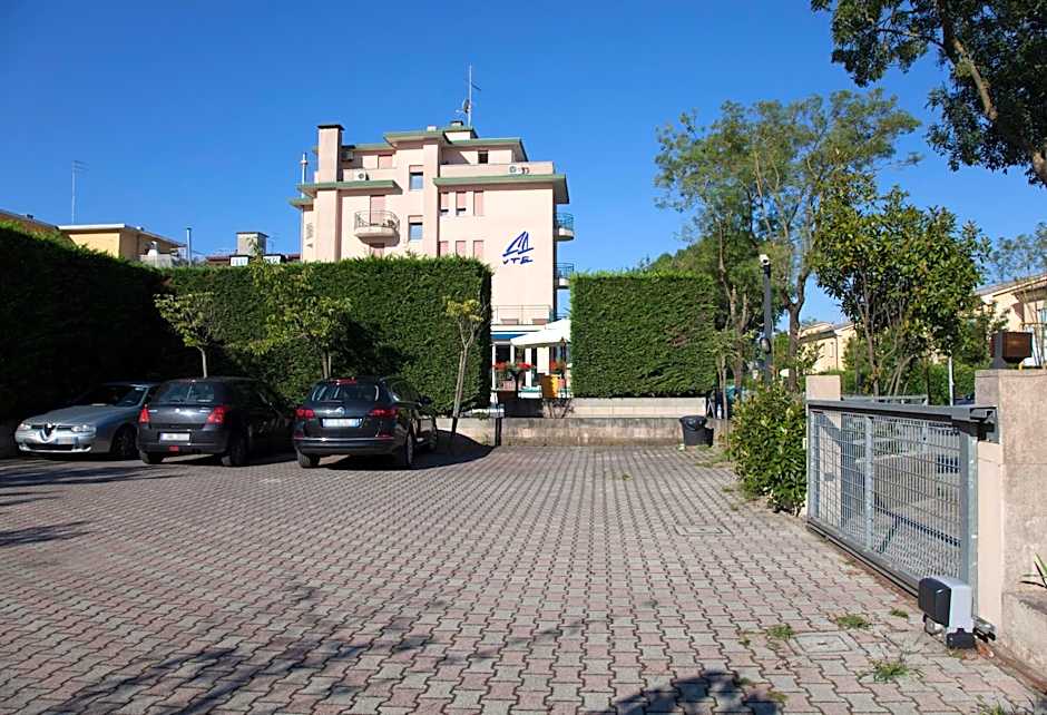 Ute Hotel