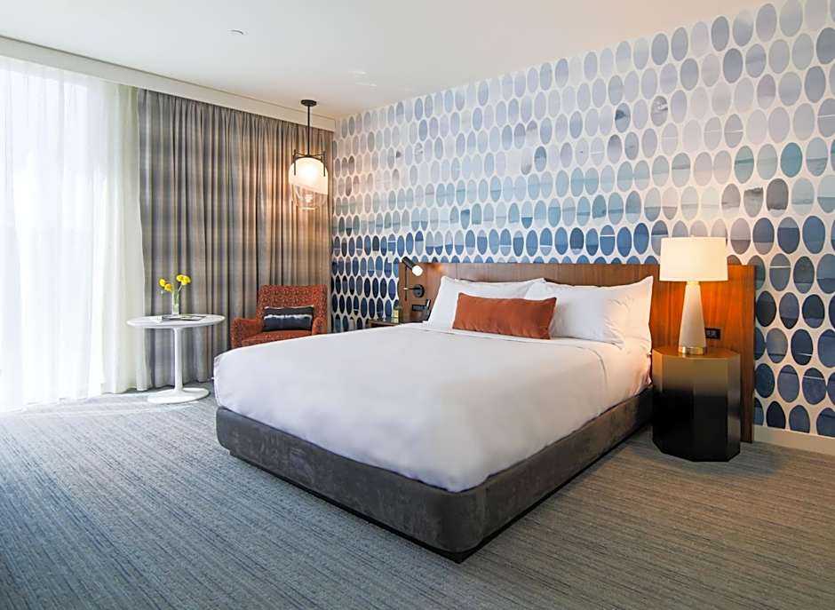 Photo 1 of 4 of Premium 1 King Bed, Hearing Accessible