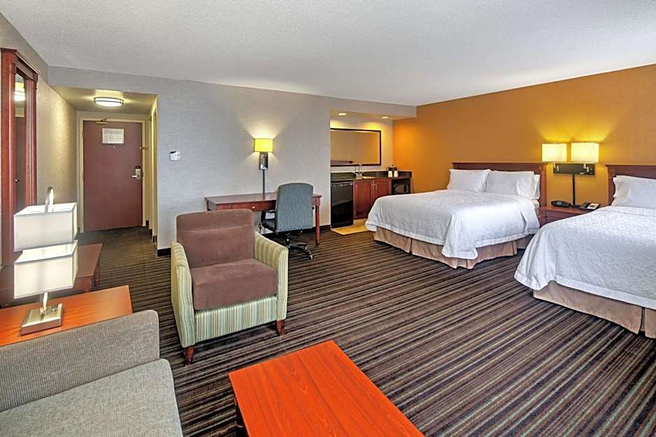 Hampton Inn & Suites by Hilton Toronto Airport