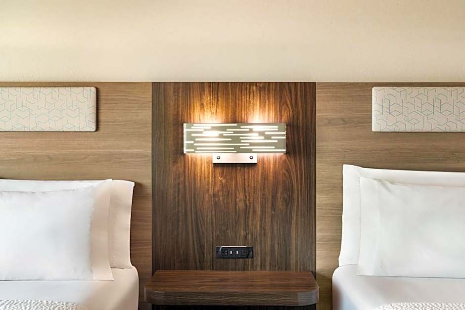 Holiday Inn Express & Suites Mobile West - I-10 By IHG