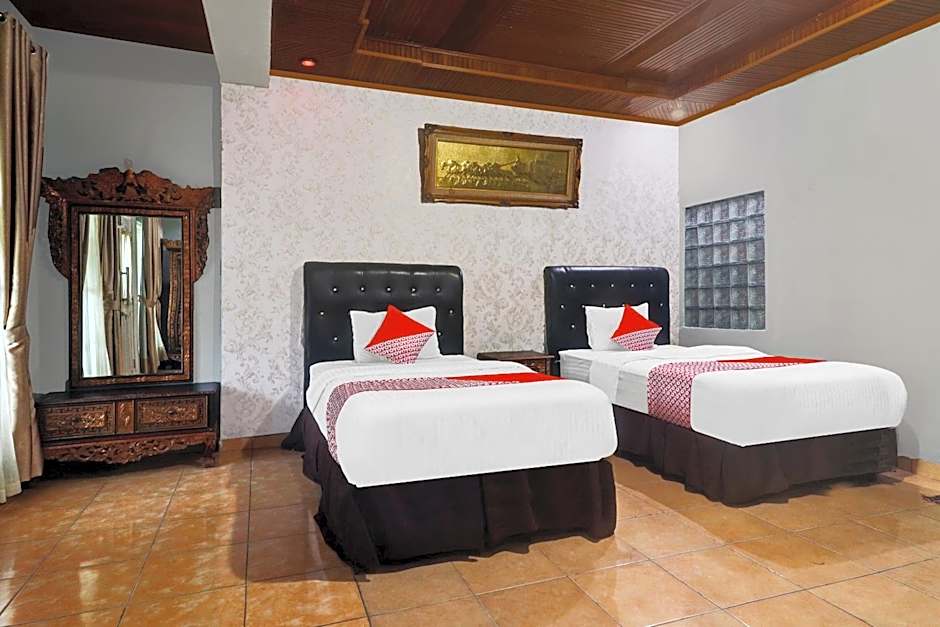 OYO Life 11350O Hotel R Cantika Syariah