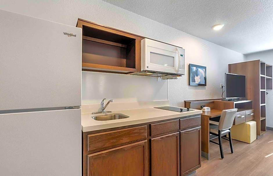 Extended Stay America Suites - Clearwater