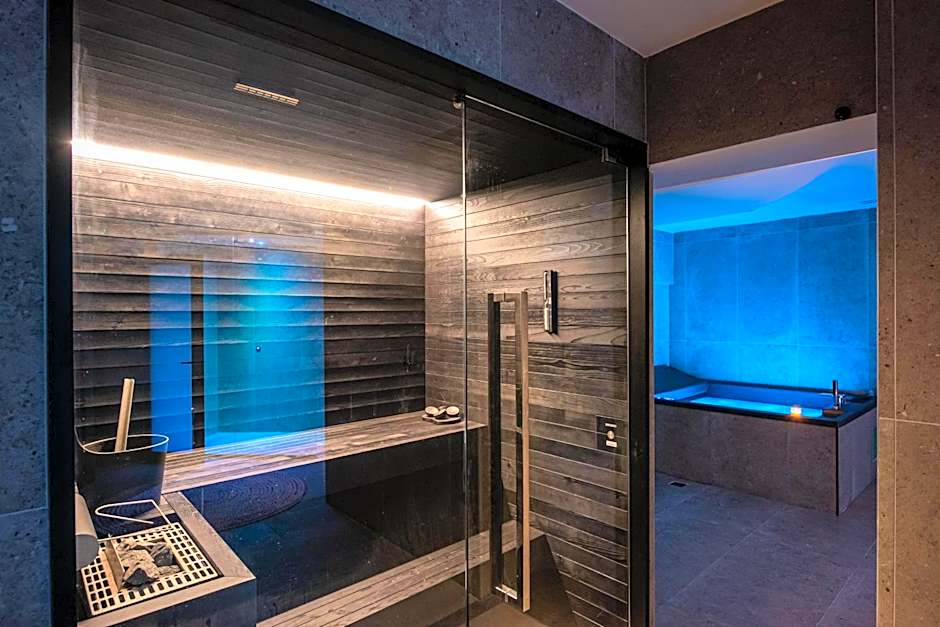 Noble Hotel & Suites - Adults Only