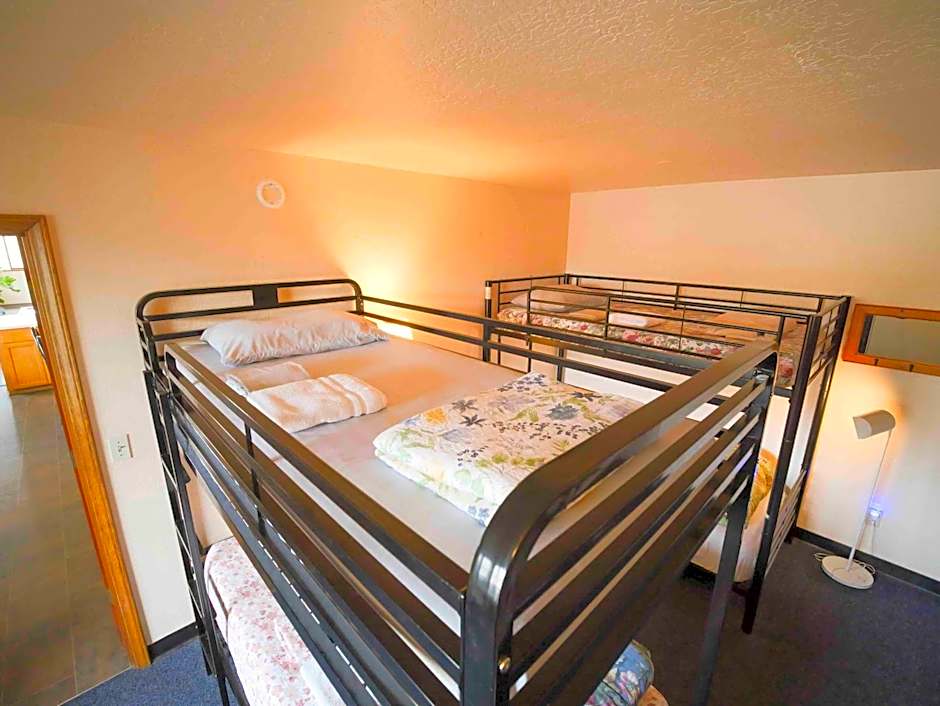 Ashland Commons Hostel