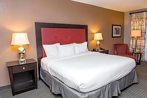 DoubleTree by Hilton Hotel Raleigh - Brownstone - University – Raleigh, NC