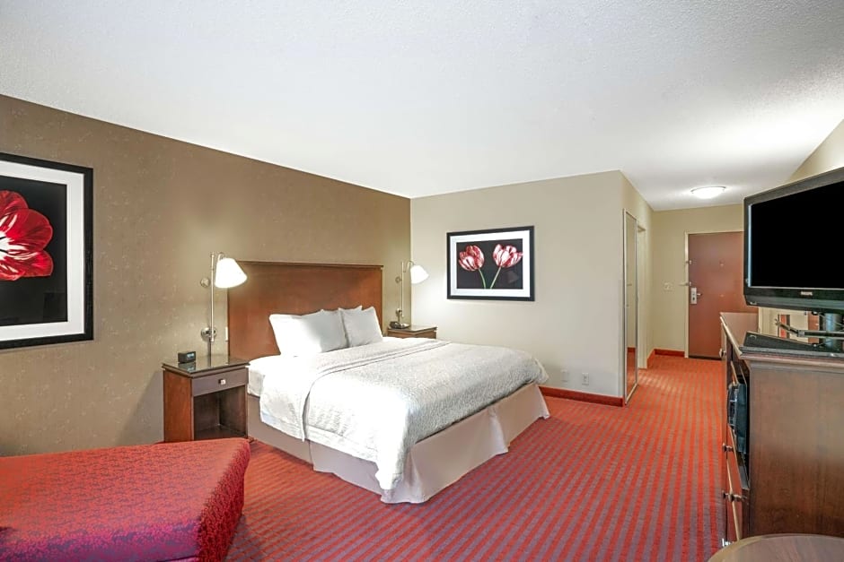 Hampton Inn By Hilton Richmond - Airport