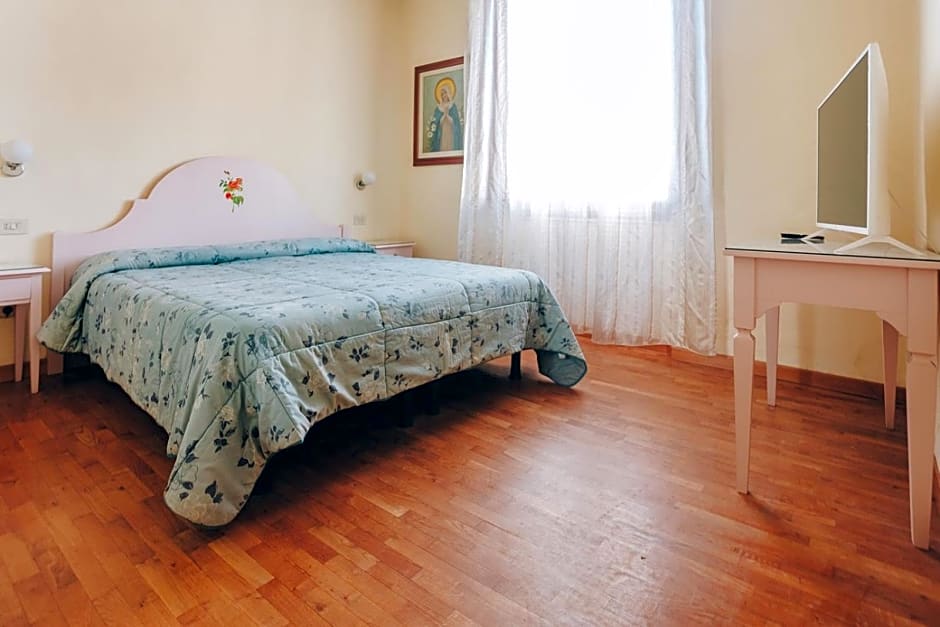 Hotel Savoia & Campana