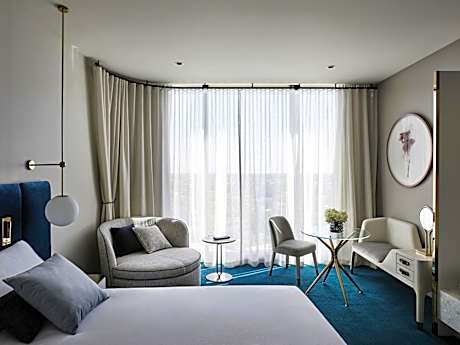 Superior Room with 1 King Size Bed