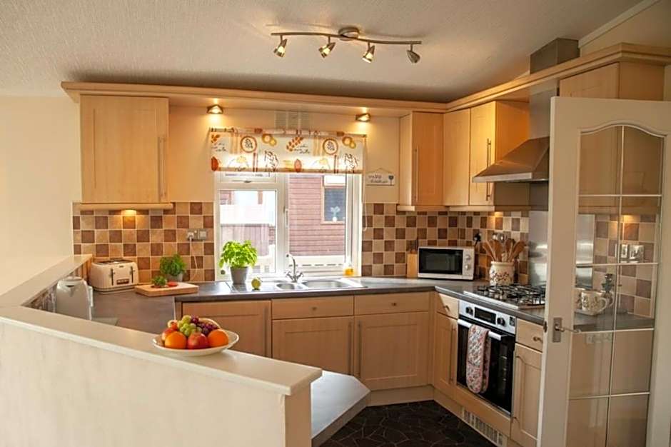 Saffron Lodge With Hot Tub