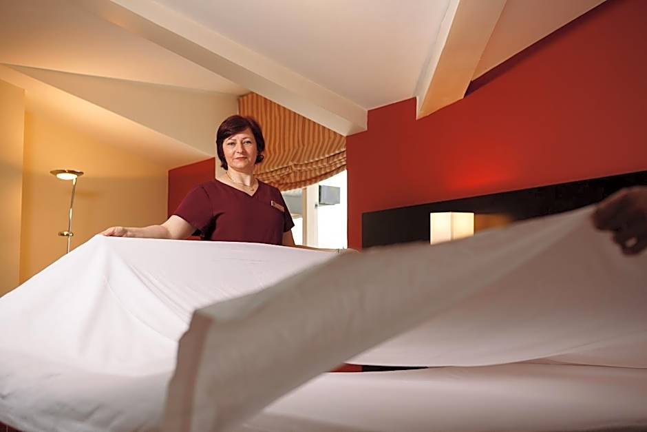 Horse & Jockey Hotel