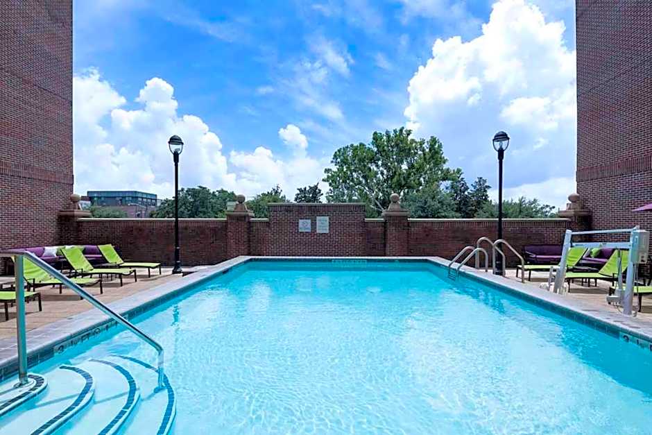 Holiday Inn Savannah Historic District by IHG