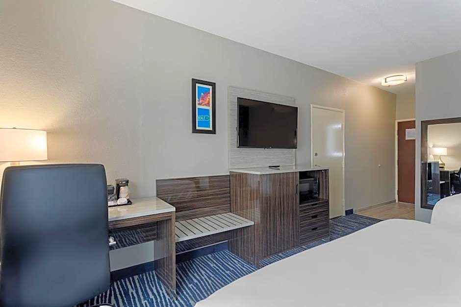 Comfort Inn & Suites Memphis East