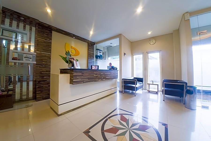 RedDoorz @ Budget Hotel Ambon