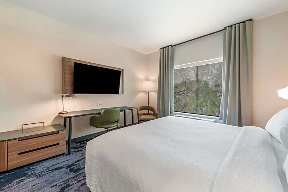 Fairfield by Marriott Inn & Suites Knoxville Clinton