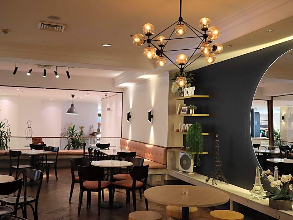 Novotel Sydney International Airport Hotel