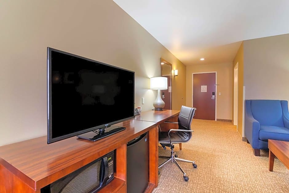 Comfort Inn & Suites