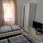 Alba 2 apartamento y Alba 3 habitación con baño