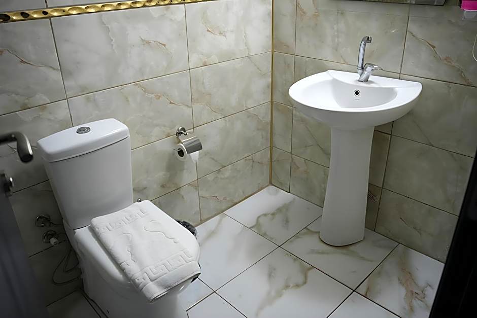 Grand Niki Hotel & Spa