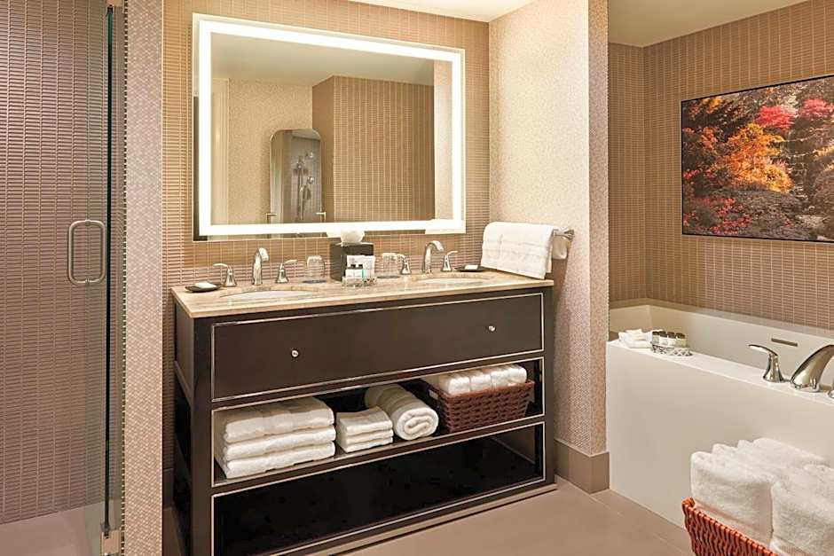 Sheraton Centre Toronto Hotel