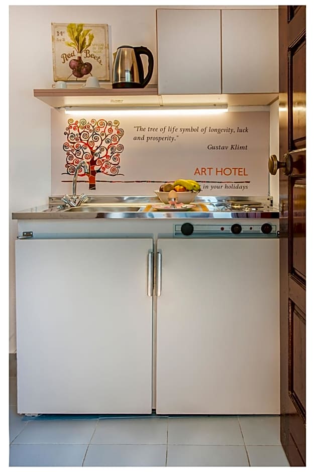 Tree of Life Art Hotel